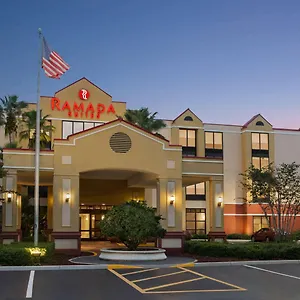 Hotel Ramada By Wyndham Airport- Free Airport Shuttle